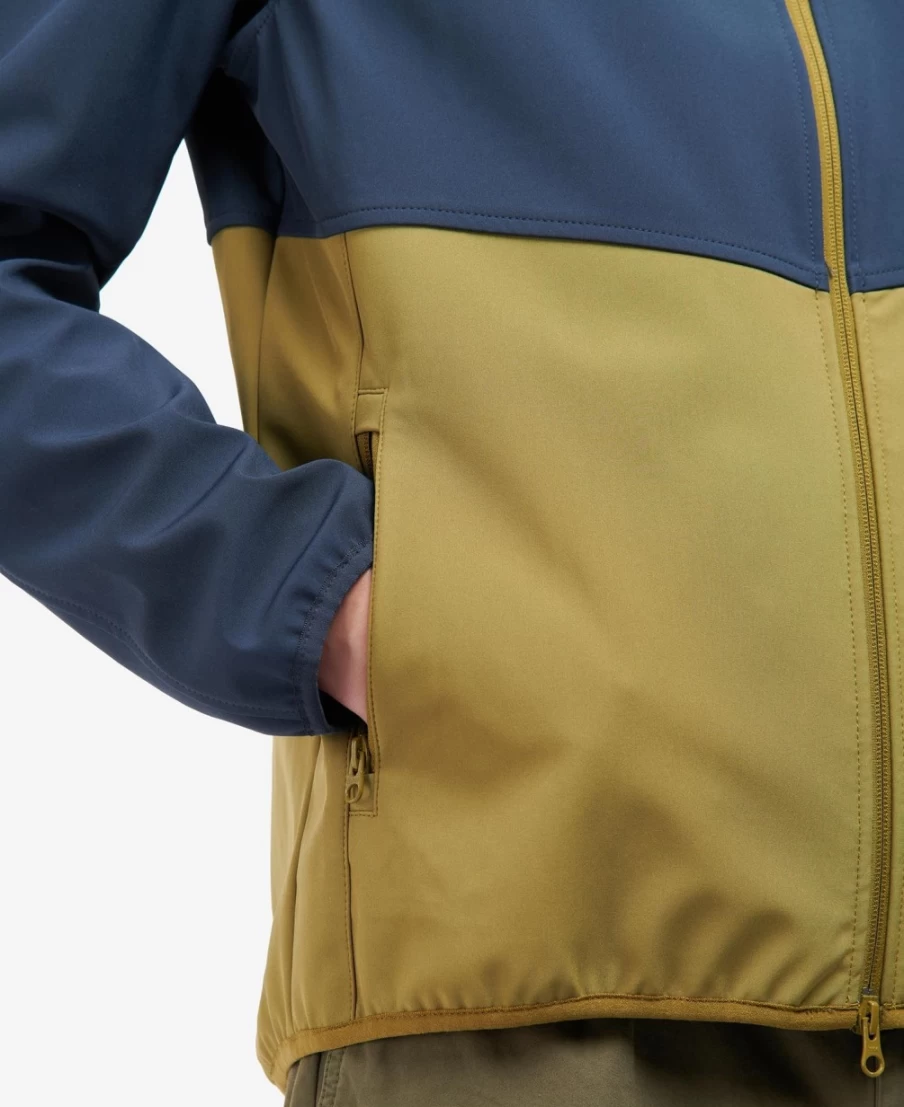 Barbour Men's Bearing Sea Peak Softshell Fleece Jacket