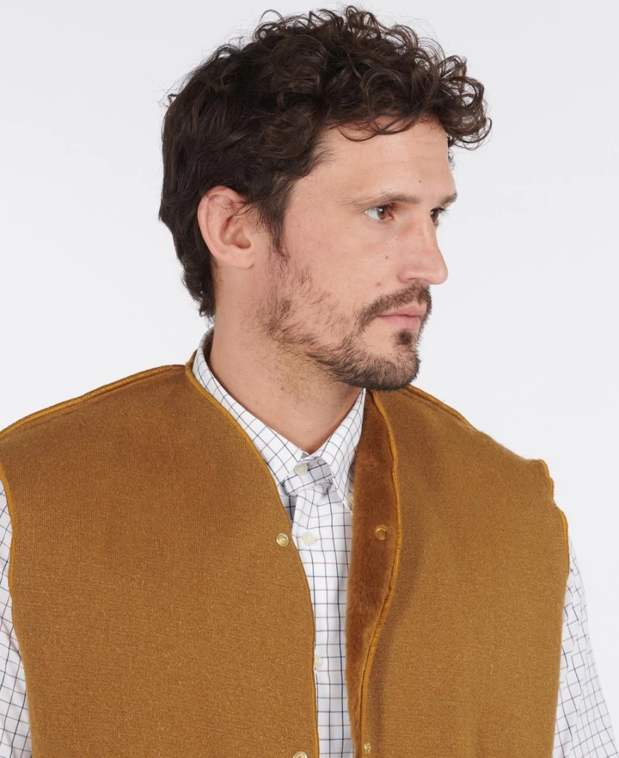Barbour Men's Brown Jacket with Warm Pile Lining - Classic Outdoor Wear